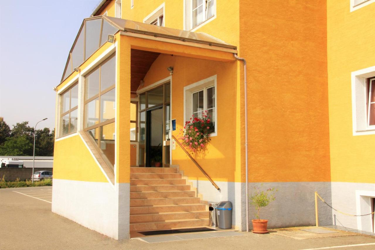 Oekotel Graz Airport Kalsdorf bei Graz Exterior foto